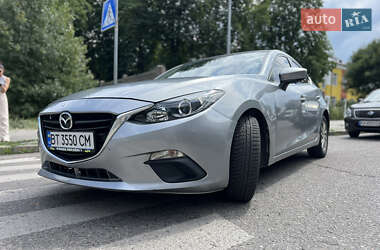 Седан Mazda 3 2016 в Киеве