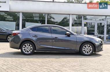 Седан Mazda 3 2015 в 