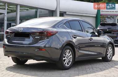 Седан Mazda 3 2015 в 