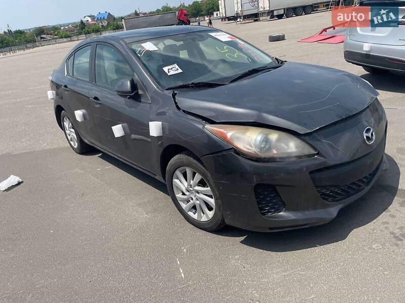 Седан Mazda 3 2012 в 