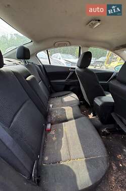 Седан Mazda 3 2012 в 