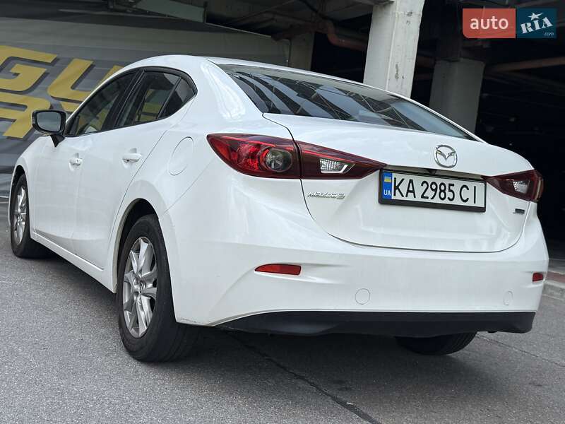 Mazda 3 2015