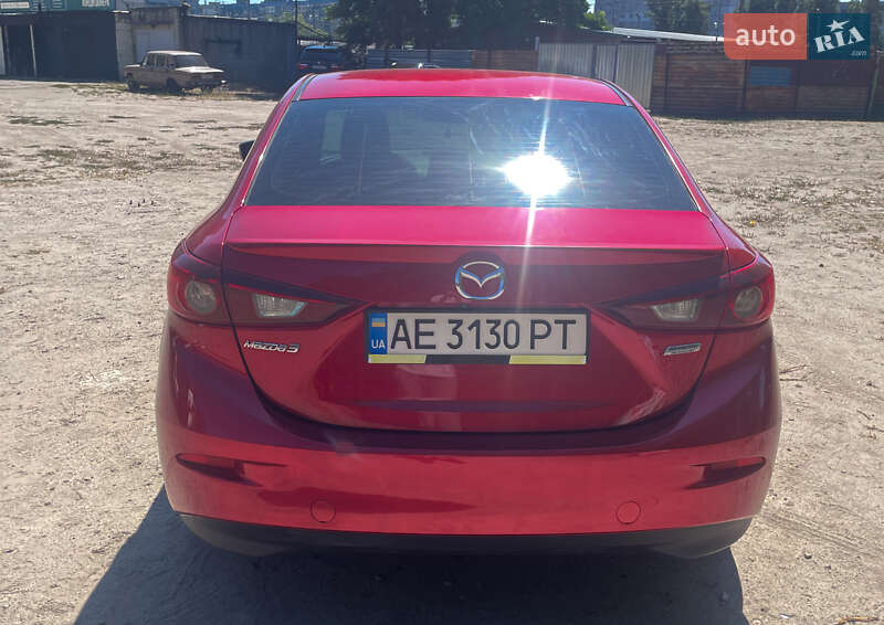Седан Mazda 3 2016 в Днепре