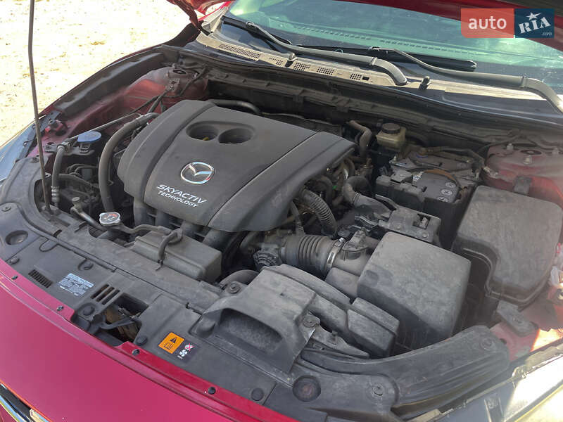 Седан Mazda 3 2016 в Днепре