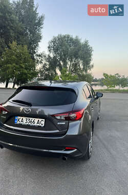Хэтчбек Mazda 3 2018 в 