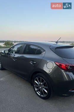 Хэтчбек Mazda 3 2018 в 