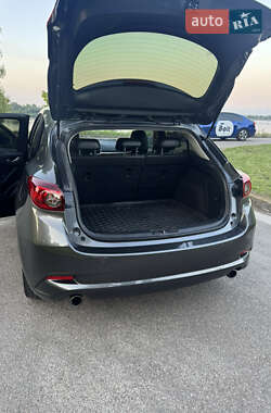 Хэтчбек Mazda 3 2018 в 