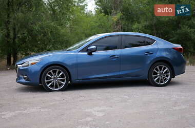 Седан Mazda 3 2016 в 