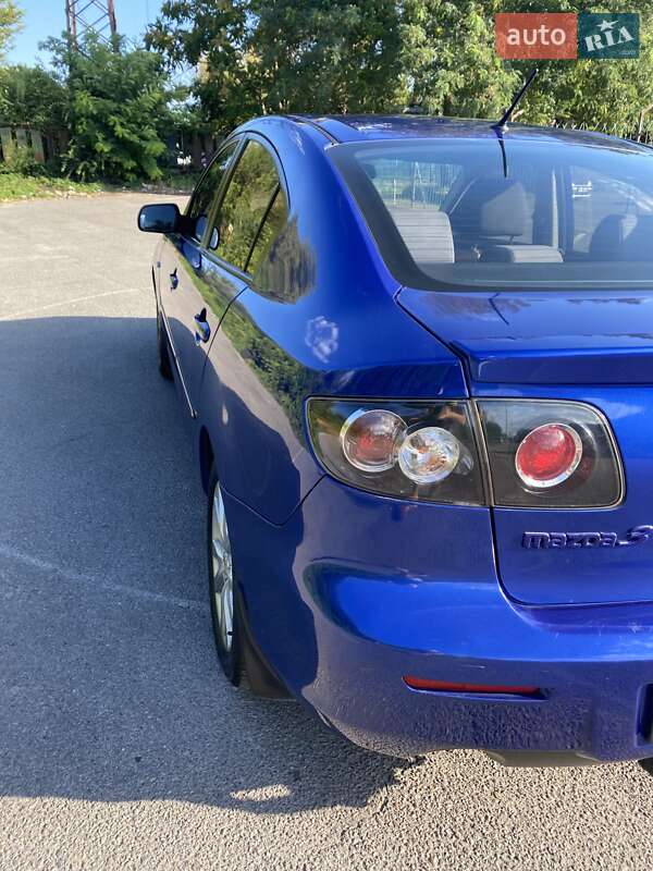 Седан Mazda 3 2007 в Дніпрі