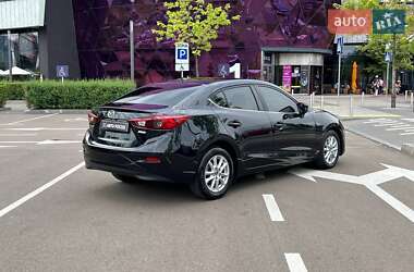 Седан Mazda 3 2016 в 