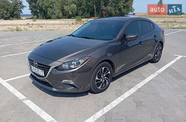 Седан Mazda 3 2016 в Черкасах