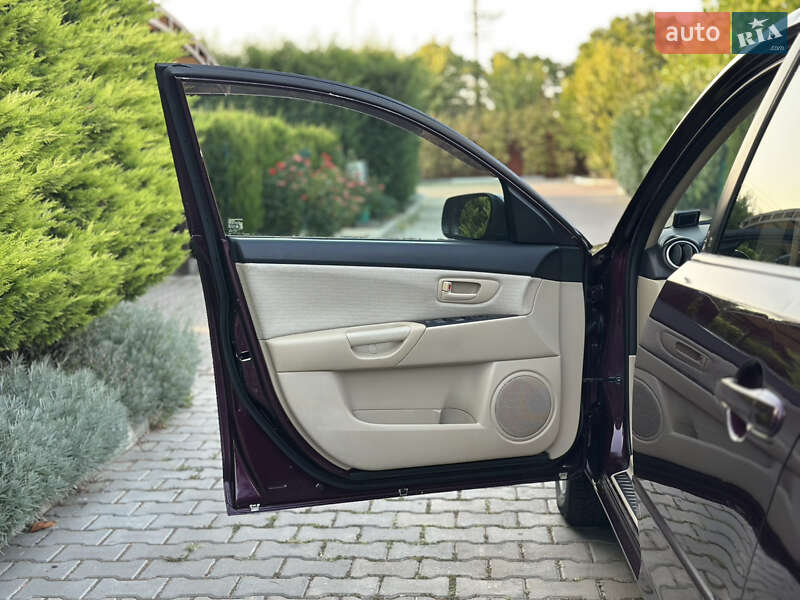 Седан Mazda 3 2007 в Одессе