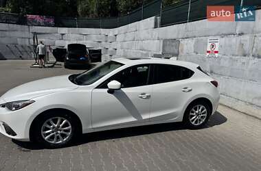 Хэтчбек Mazda 3 2014 в Обухове