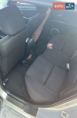 Хэтчбек Mazda 3 2006 в 