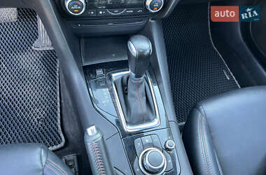 Хэтчбек Mazda 3 2015 в 