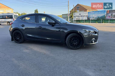 Хэтчбек Mazda 3 2015 в 