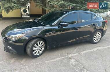 Седан Mazda 3 2015 в 