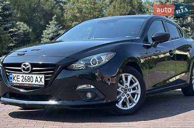 Седан Mazda 3 2015 в Дніпрі