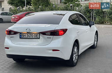 Седан Mazda 3 2015 в 
