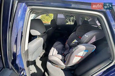 Хэтчбек Mazda 3 2006 в 