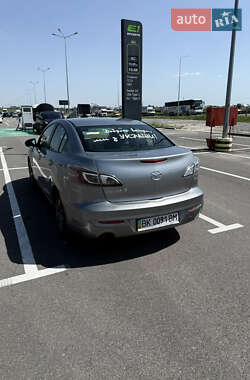 Седан Mazda 3 2012 в 