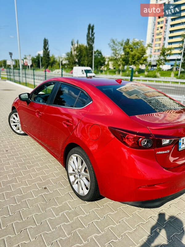 Седан Mazda 3 2016 в Киеве