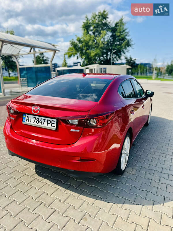 Седан Mazda 3 2016 в Киеве