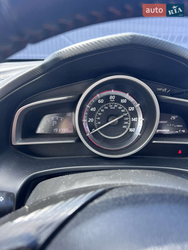 Седан Mazda 3 2015 в Киеве