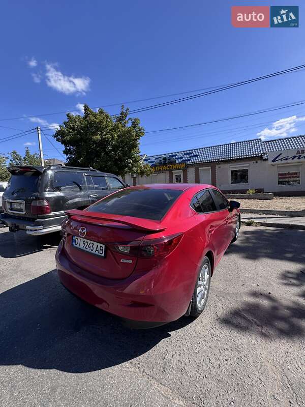 Седан Mazda 3 2015 в Южноукраинске