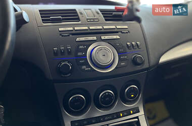 Хэтчбек Mazda 3 2010 в 