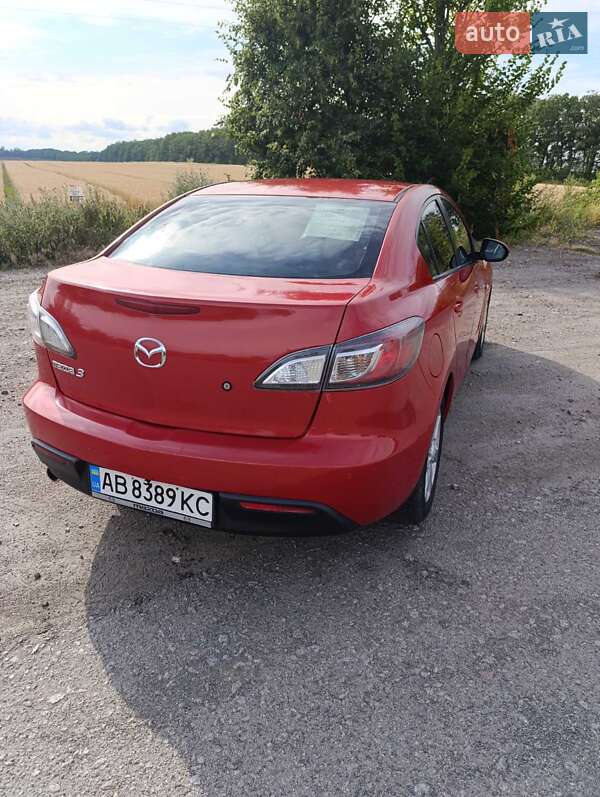 Седан Mazda 3 2011 в Могилев-Подольске