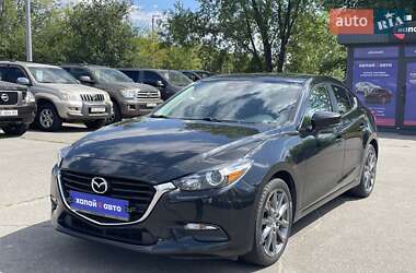 Седан Mazda 3 2018 в Дніпрі