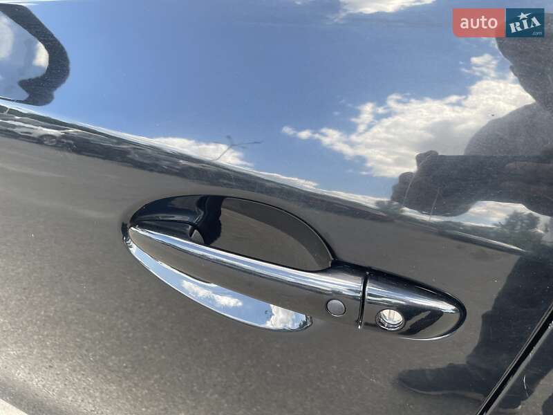 Седан Mazda 3 2018 в Днепре