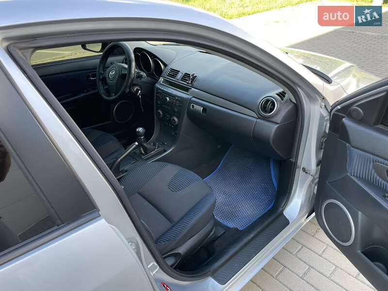 Хэтчбек Mazda 3 2005 в Полтаве