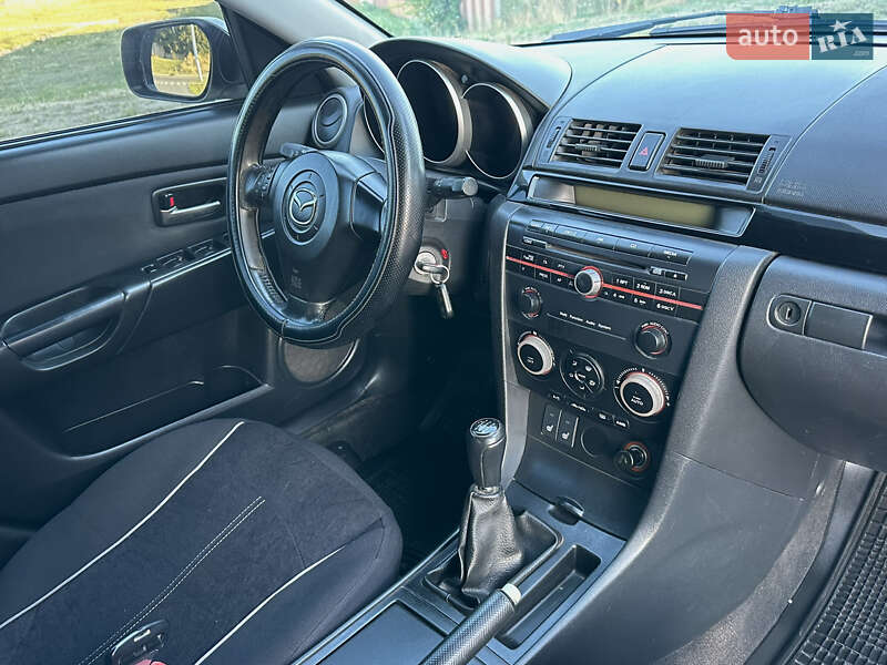 Седан Mazda 3 2005 в Кропивницком