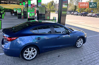 Седан Mazda 3 2018 в 