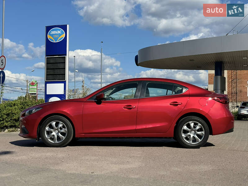 Седан Mazda 3 2015 в Сумах
