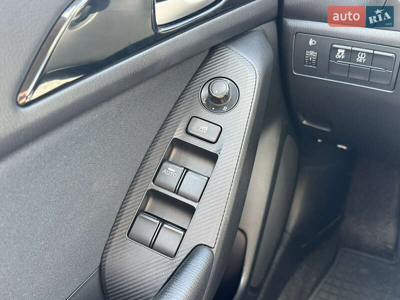 Седан Mazda 3 2015 в Сумах