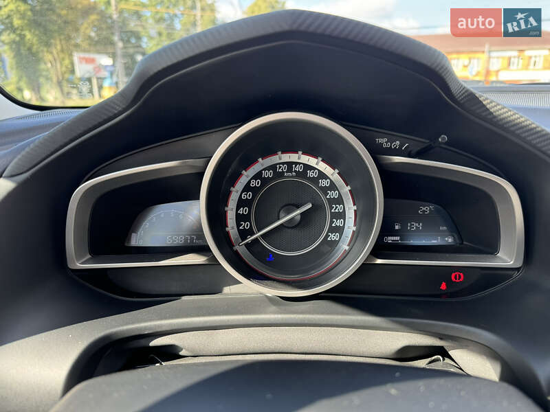 Седан Mazda 3 2015 в Сумах