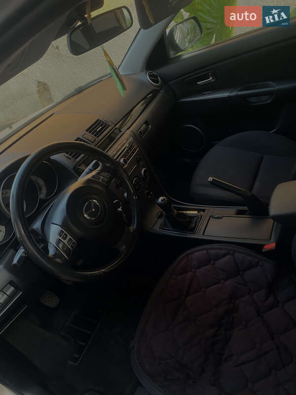 Хэтчбек Mazda 3 2007 в Ужгороде