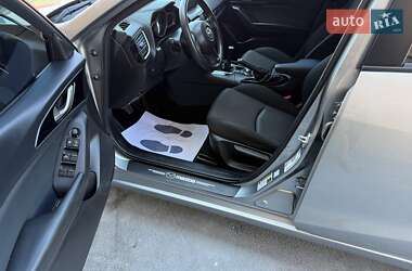 Седан Mazda 3 2016 в 
