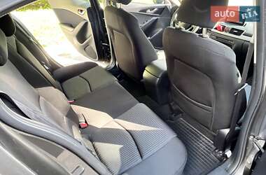 Хэтчбек Mazda 3 2015 в 