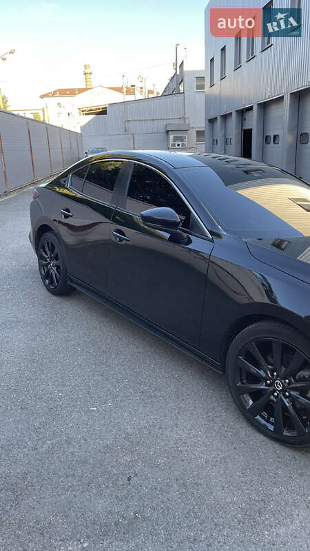 Седан Mazda 3 2019 в Киеве