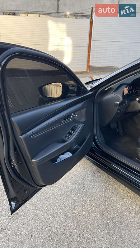 Седан Mazda 3 2019 в Киеве