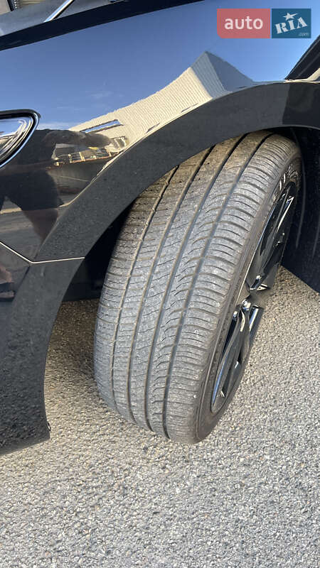 Седан Mazda 3 2019 в Киеве