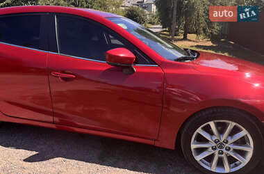 Седан Mazda 3 2016 в 