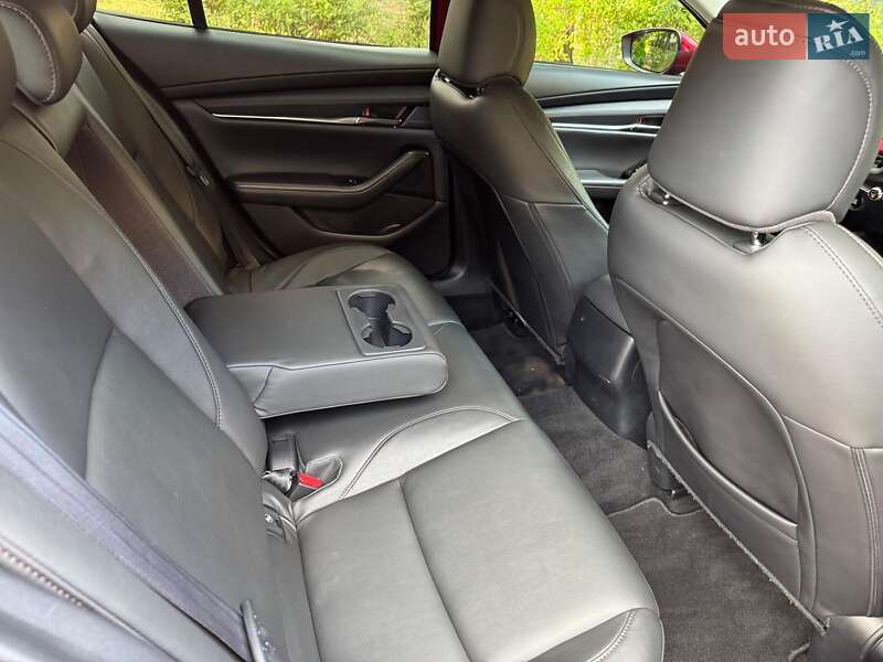 Седан Mazda 3 2020 в Киеве