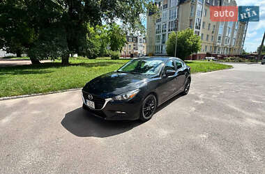Седан Mazda 3 2017 в 