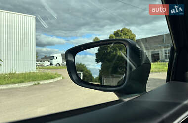 Хэтчбек Mazda 3 2017 в 