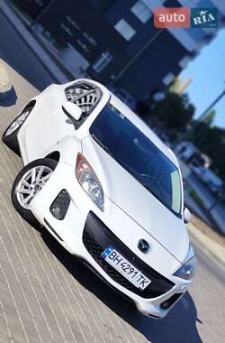 Хэтчбек Mazda 3 2012 в 